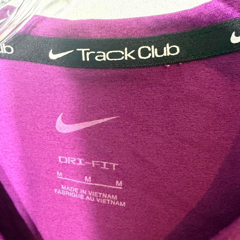 Nike Women's Purple T-shirt - Picture 3 of 4